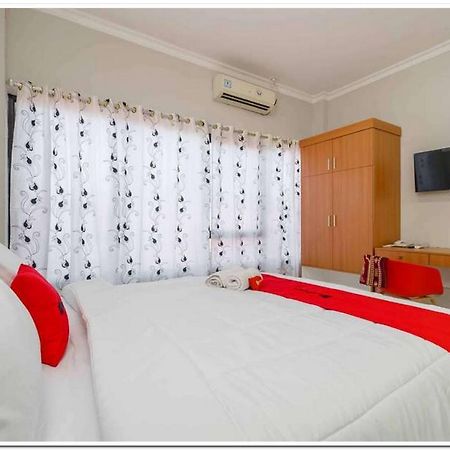 RedDoorz near JIEXPO Kemayoran 2 Yakarta Exterior foto